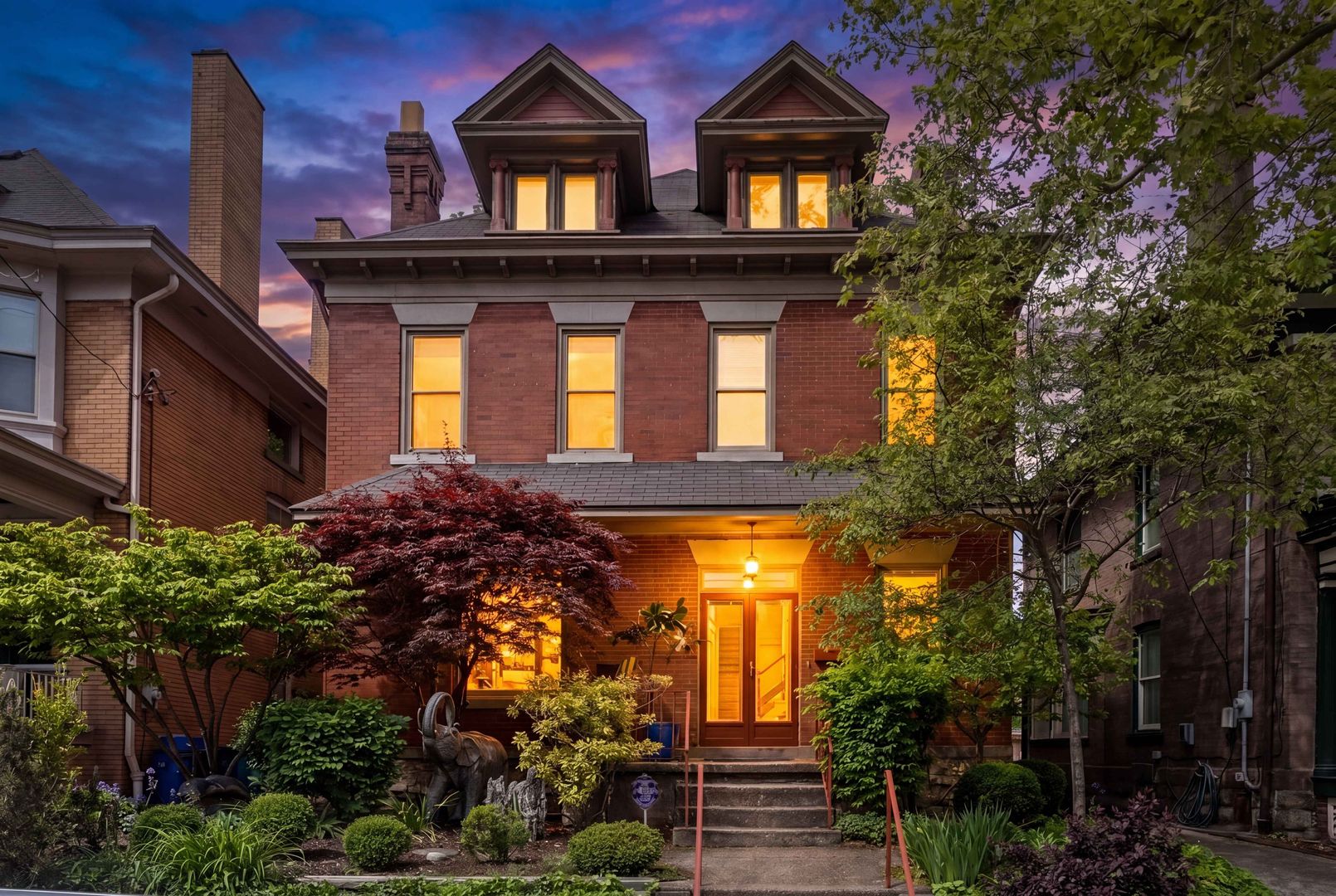 Pittsburgh House: 1524 Murray Avenue