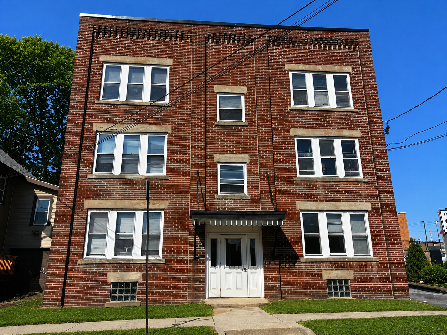 Grove City Apartment: 429 S. Broad Street