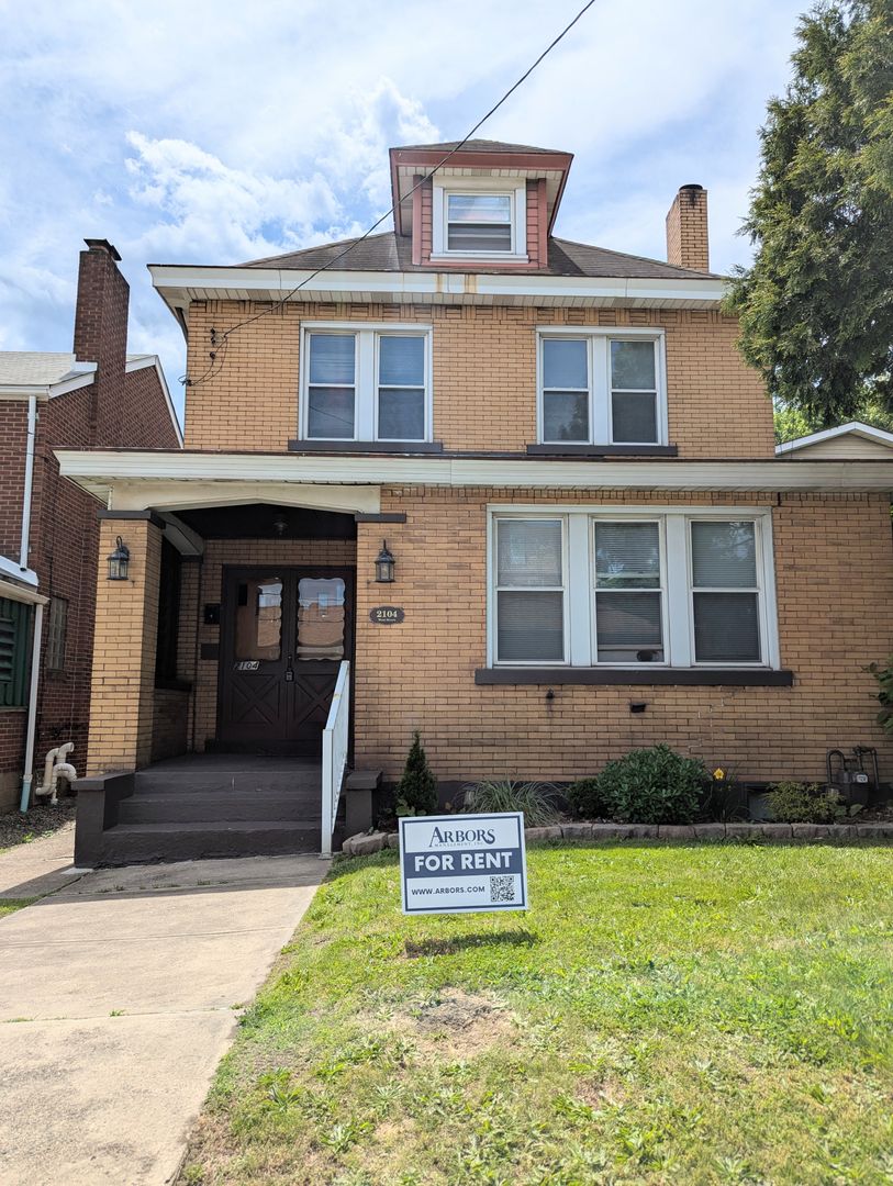 Homestead Apartment: 2104 West Street