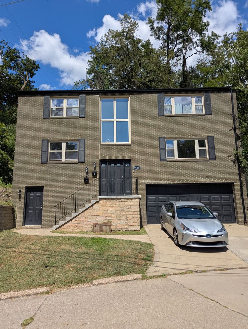 Pittsburgh Apartment: 6603 Birchwood