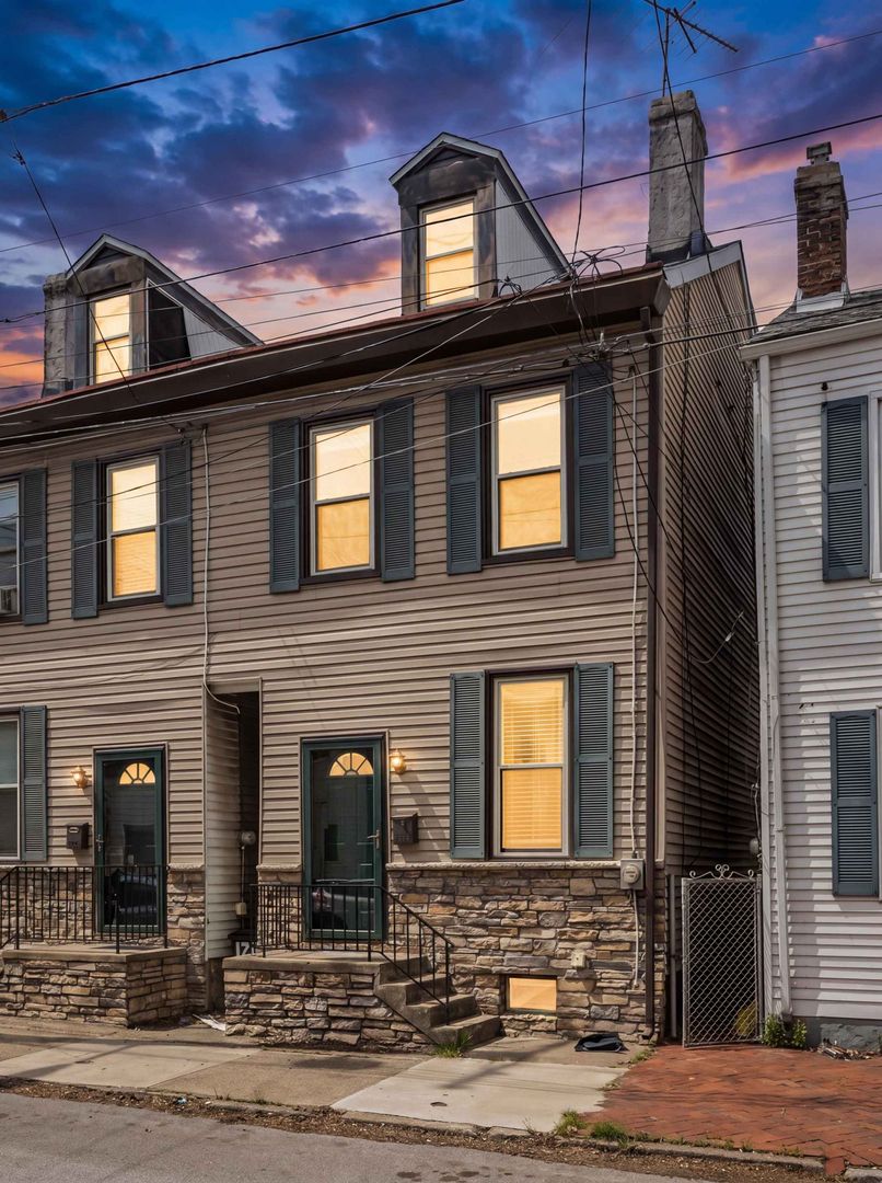 Pittsburgh Townhome: 118-120 S 25th Street