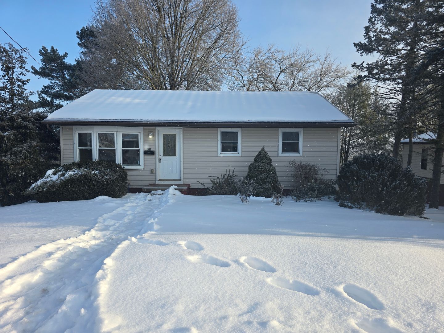 North Huntingdon House: 10781 Martin Drive