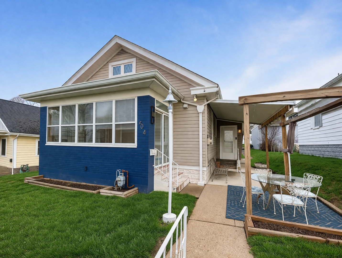 Pittsburgh House: 404 Reetz Ave