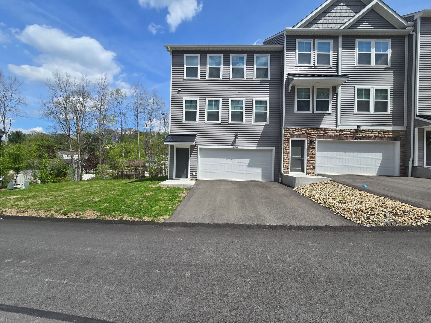 Delmont Townhome: 4001 Stefano Drive