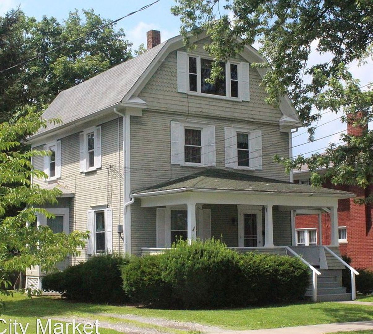 Grove City Apartment: 513 N. Center Street