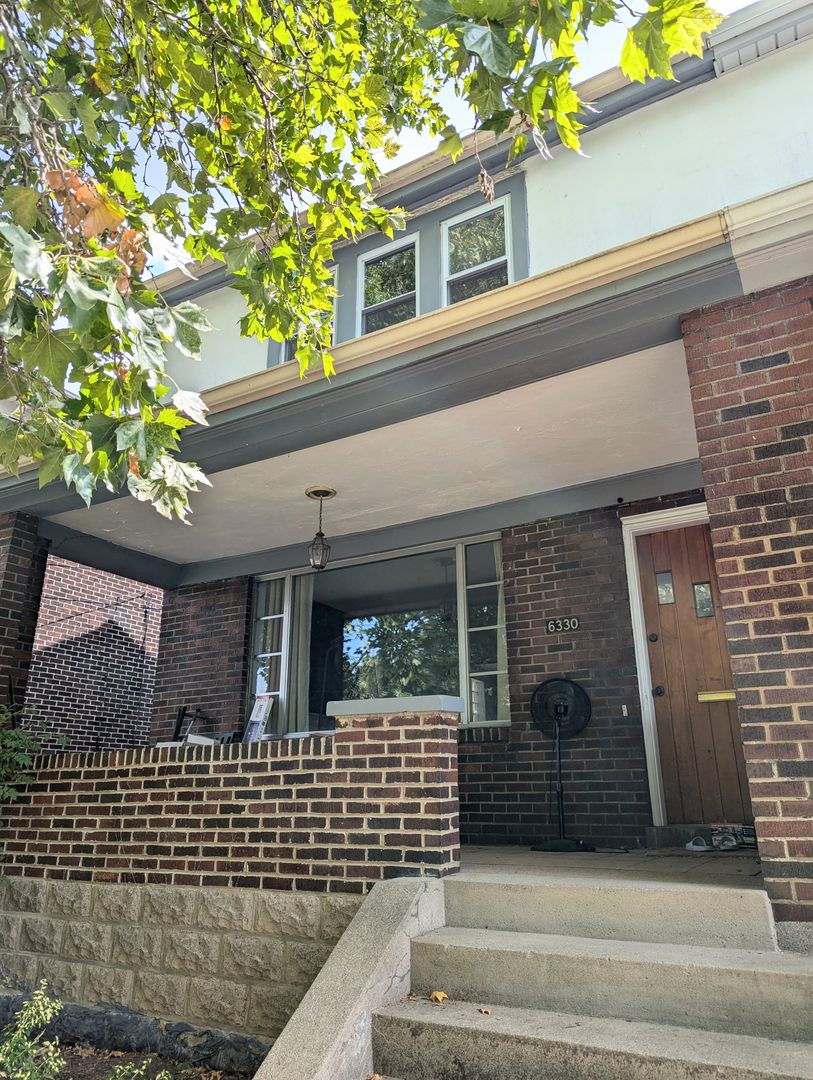Pittsburgh House: 6330 Crombie St