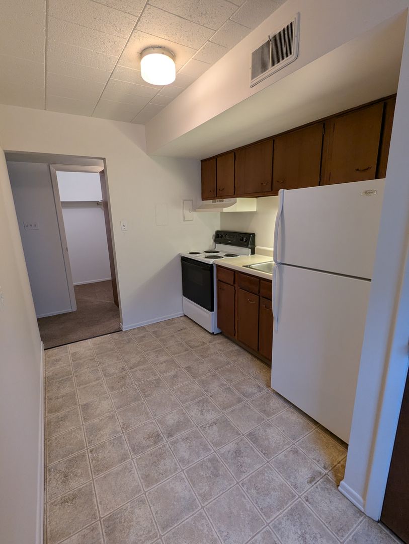 Bridgeville Apartment: 1112-1120 Bank Street