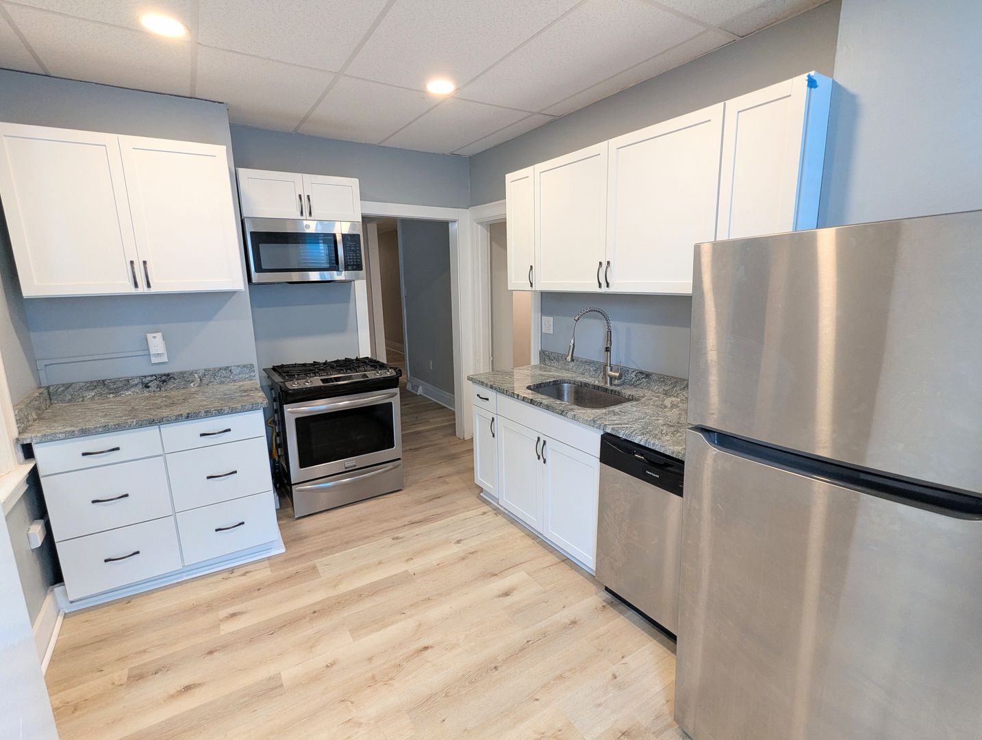 Pittsburgh Apartment: 4807-4811 Yew Street