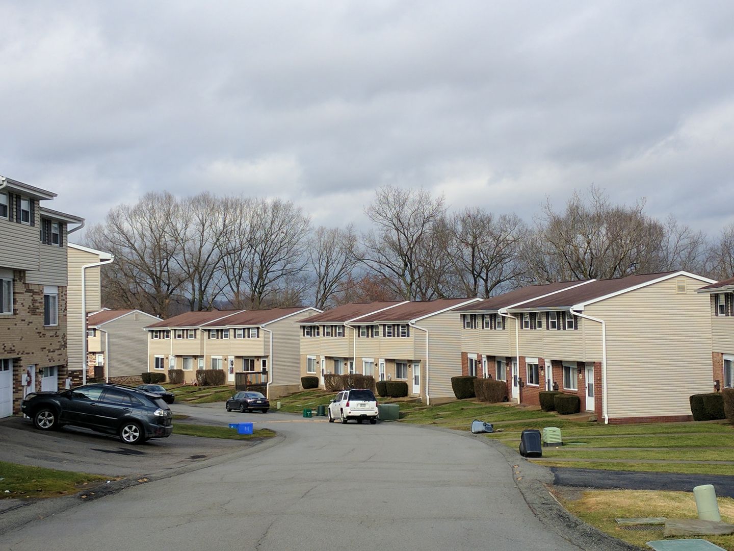 Plum Apartment: 15 Boulder Drive