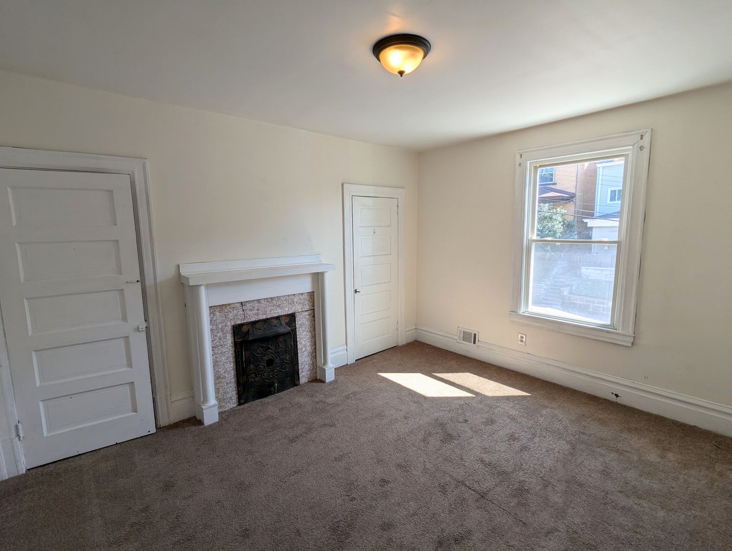 Pittsburgh Apartment: 218 W. Burgess Street