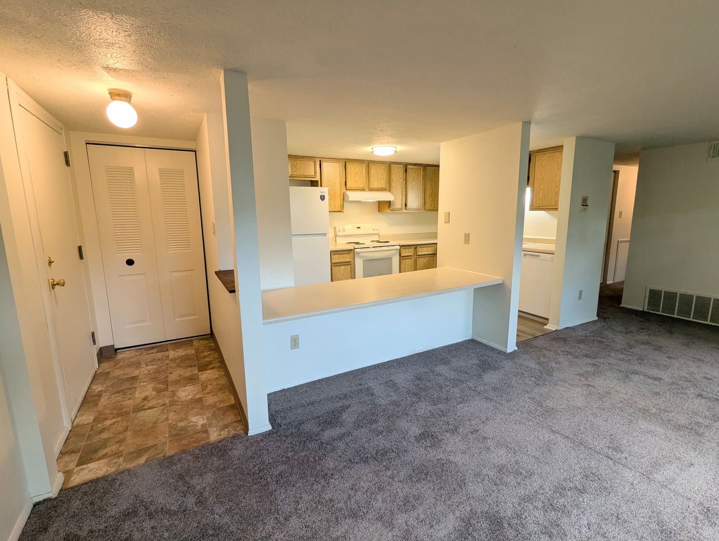 Bridgeville Apartment: 1112-1120 Bank Street