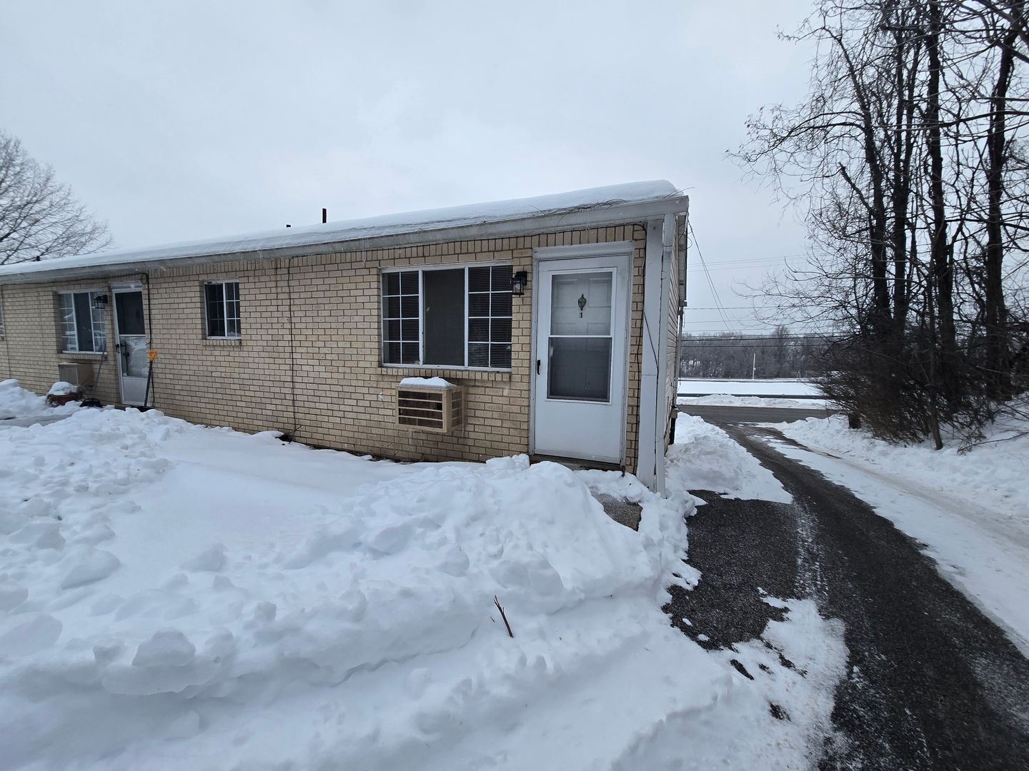 New Kensington Apartment: 1105 Elicker Road