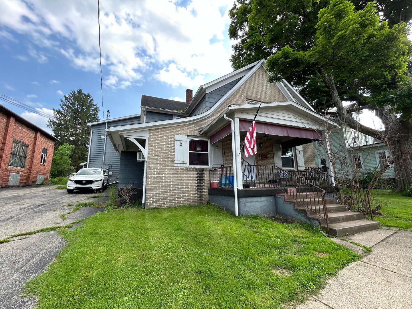 Stoneboro Apartment: 1154 Walnut Street