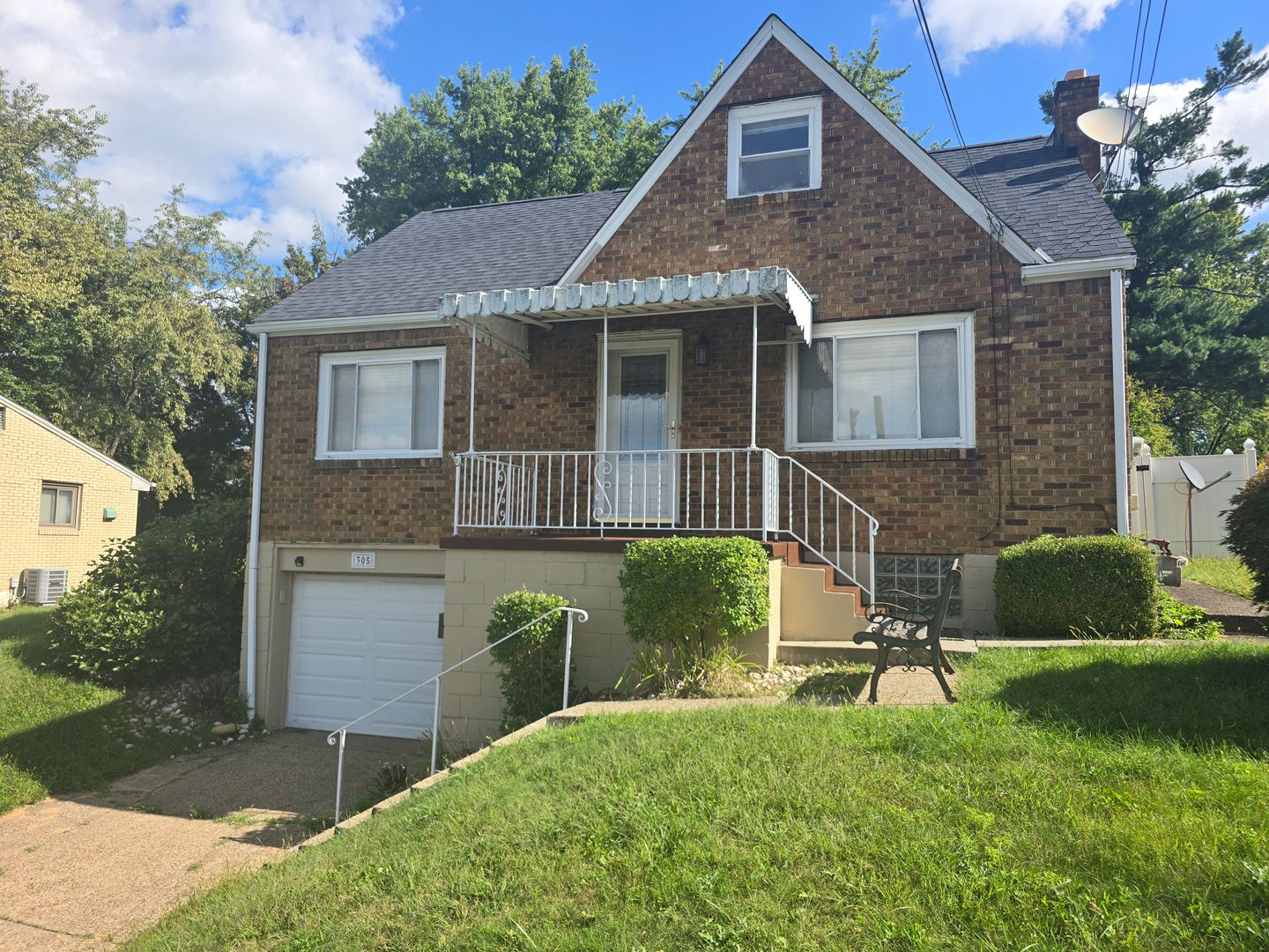 MONROEVILLE House: 305 LONGVIEW DRIVE