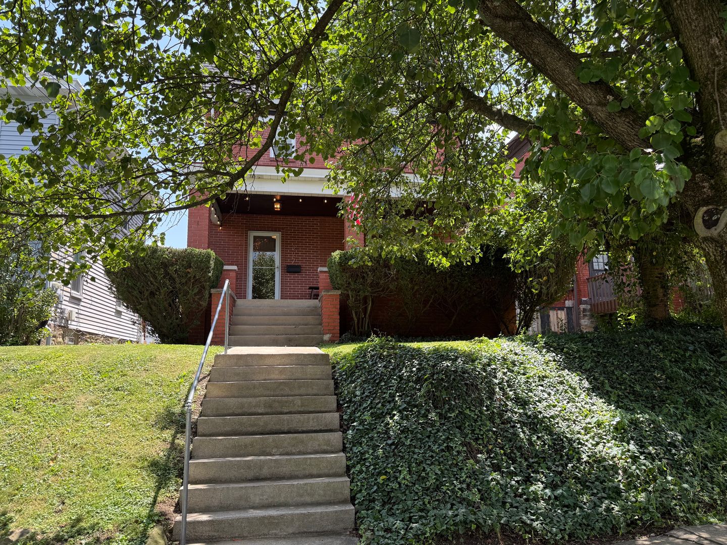 Pittsburgh House: 227 Cornell Ave