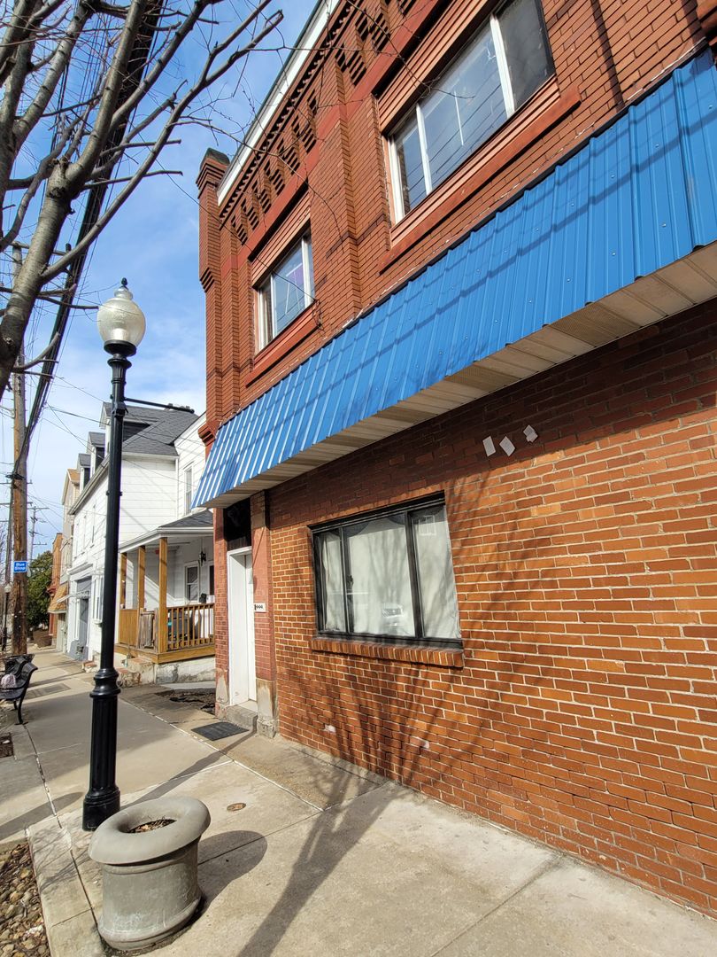 Carnegie Apartment: 457 Carothers Avenue