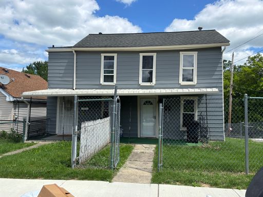 Charming and Spacious 3-Bed Duplex – Prime Washington Location! – photo 1