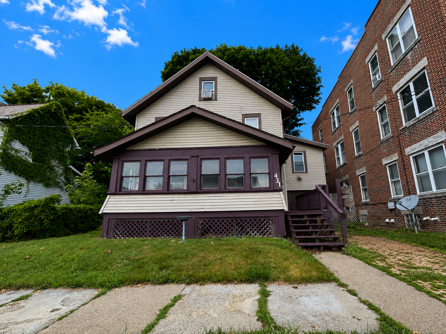Grove City Apartment: 431 S. Broad Street
