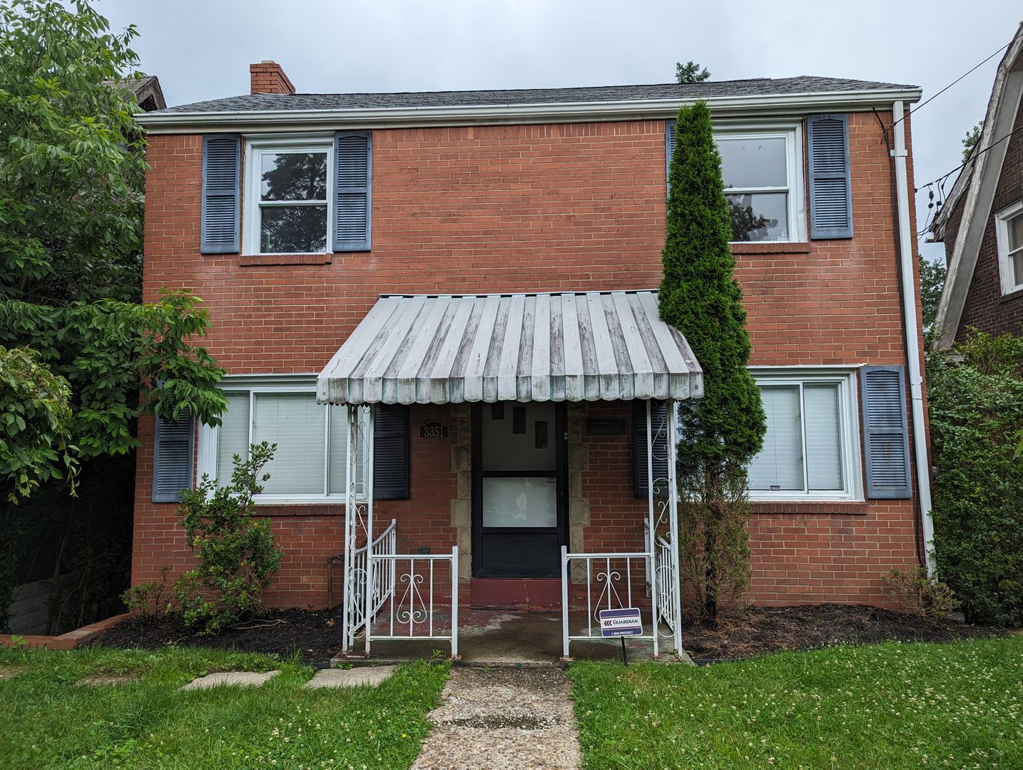 Pittsburgh House: 3351 Portola Avenue