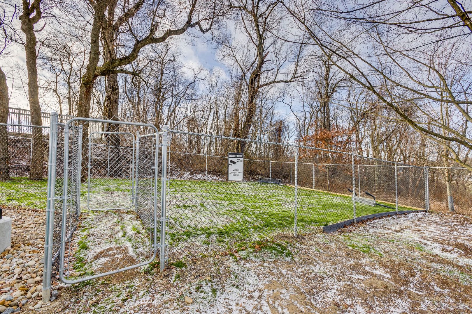 Dog park at gra200 (4 of 4)