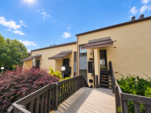 2 Bed 1.5 Bath Rental at 2034 Swallow Hill Rd, APT #232, Pittsburgh, PA – photo 1