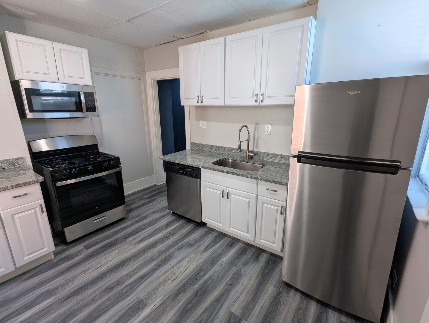 Pittsburgh Apartment: 4807-4811 Yew Street