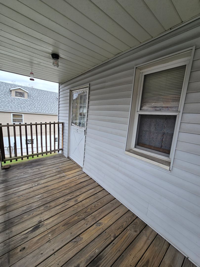 Creighton Apartment: 902-904 Front Street