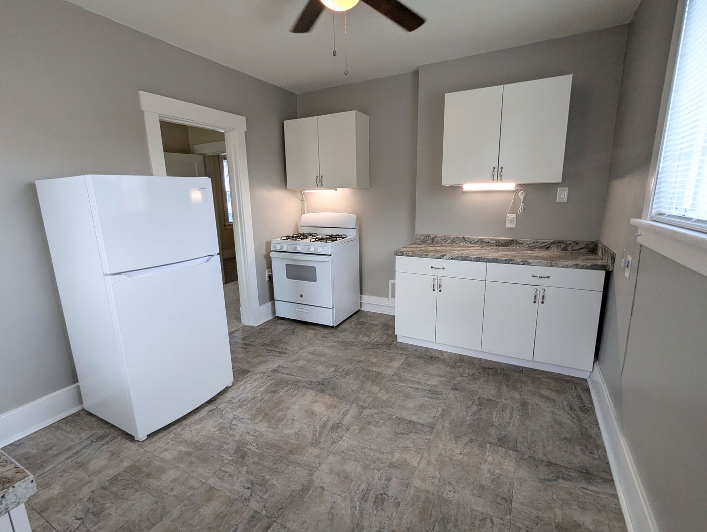 Homestead Apartment: 2104 West Street