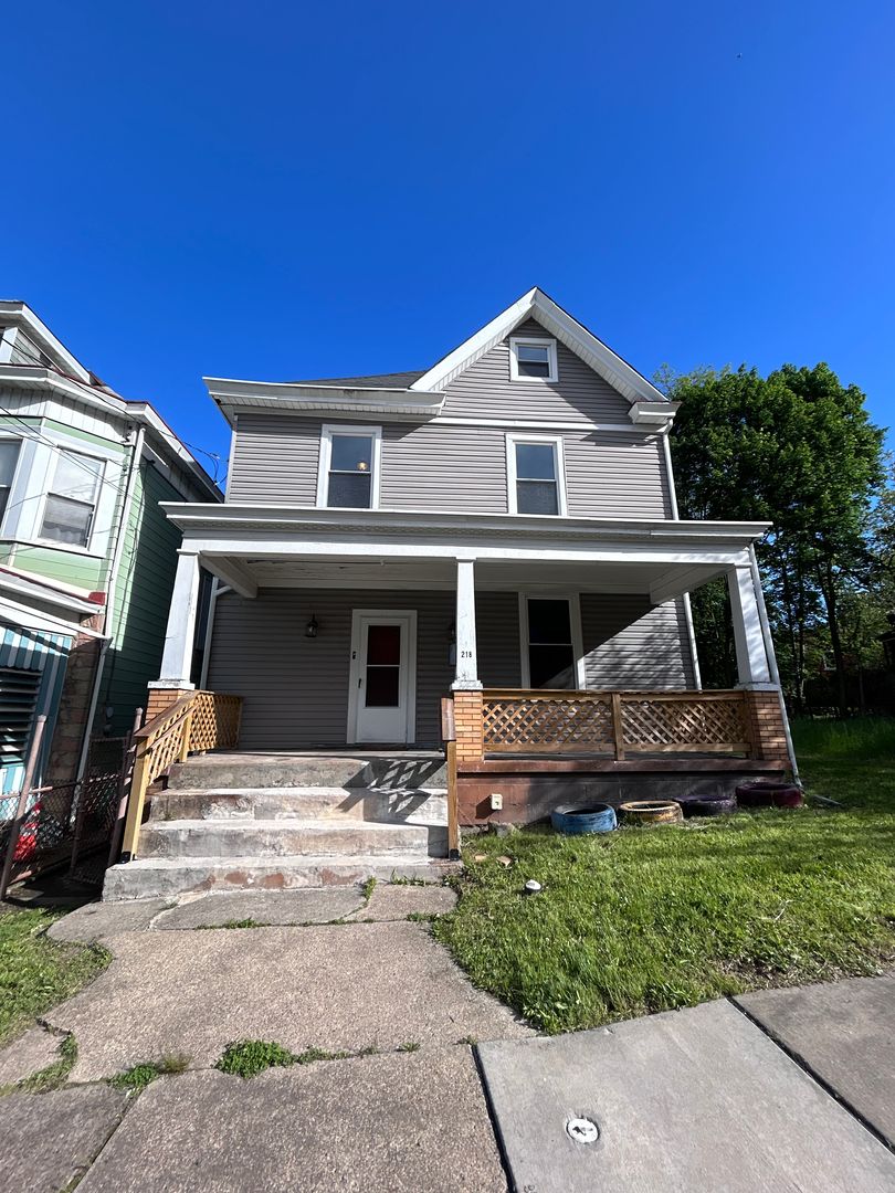 Pittsburgh Apartment: 218 W. Burgess Street