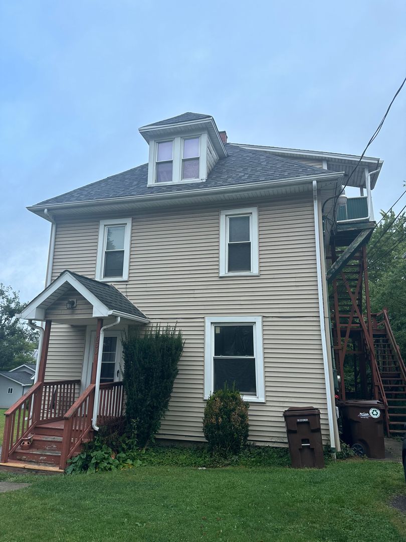 Grove City Apartment: 633 S Center Street