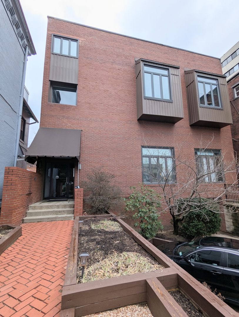 Pittsburgh Condo: 325 S Highland Avenue