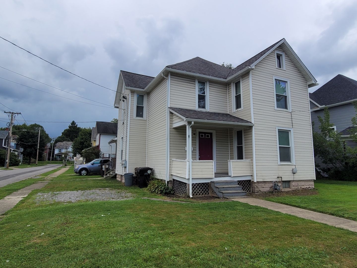 Grove City Apartment: 302 W Main Street