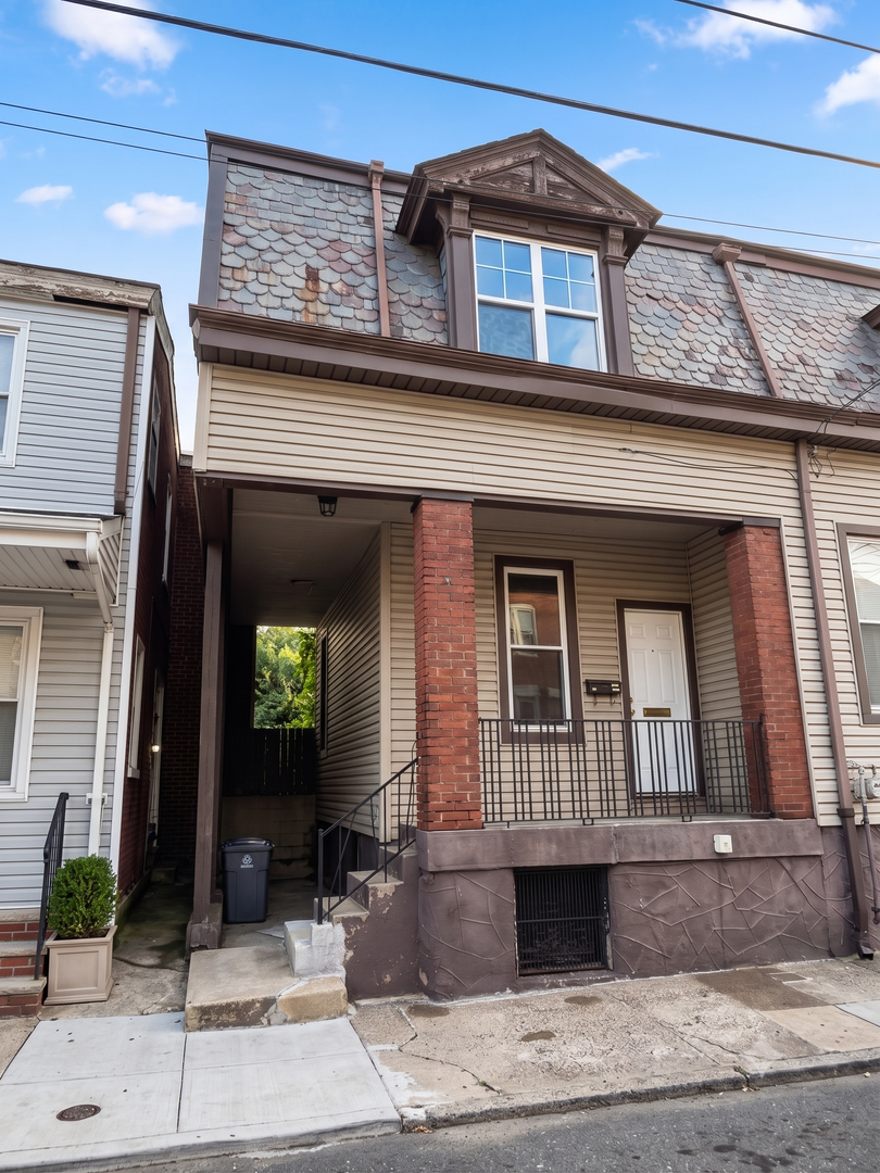 Pittsburgh Apartment: 1416 Lager Street