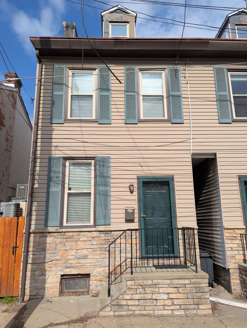 Pittsburgh Townhome: 118-120 S 25th Street