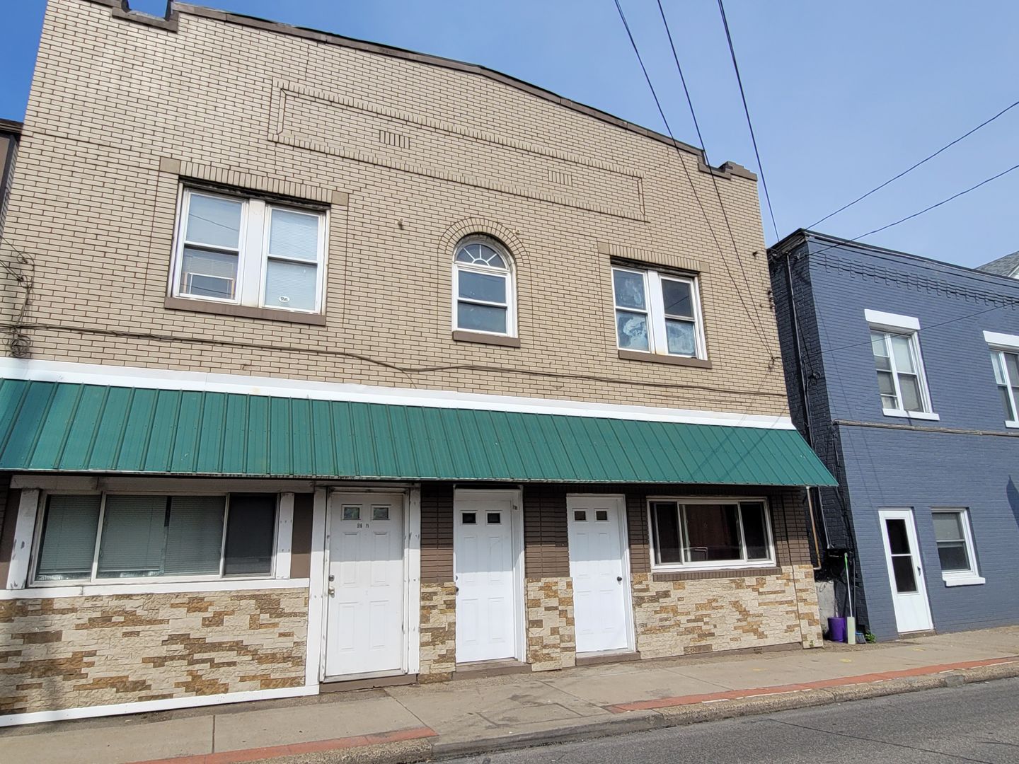 Carnegie Apartment: 516 Carothers Avenue