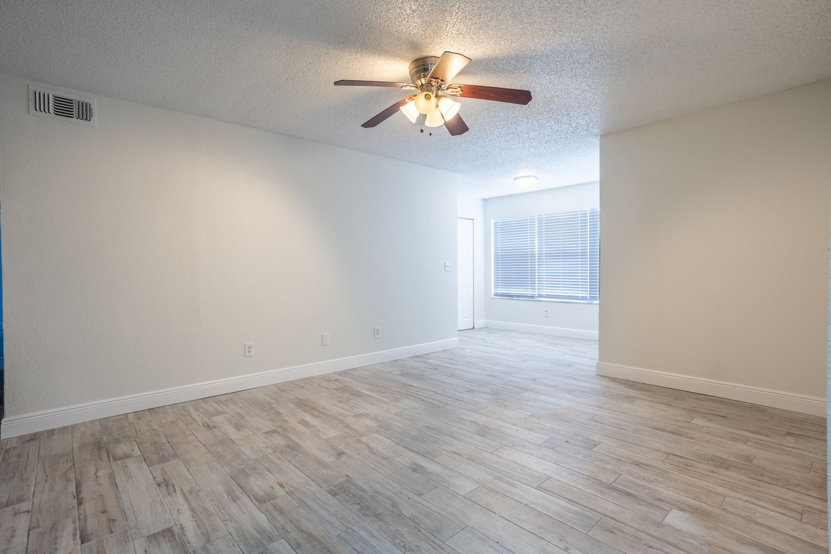 Orlando Condo: 5156 Conroy Rd Unit 16