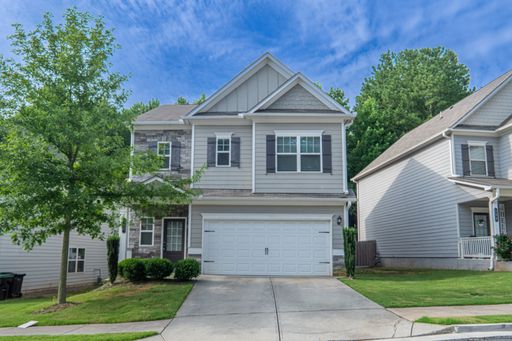 Modern 3BR Home with Spacious Loft, Covered Patio & Private Wooded Backyard – photo 1