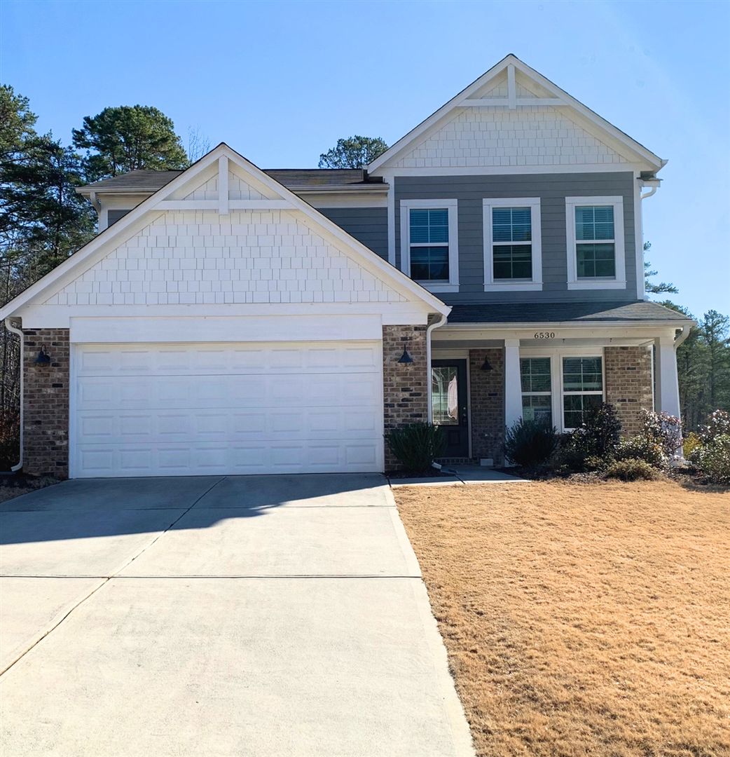 Cumming House: 6530 Bobwhite Trail