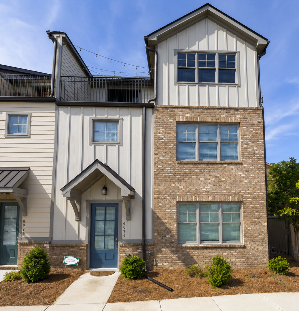 Norcross House: 6076 Cushing Circle