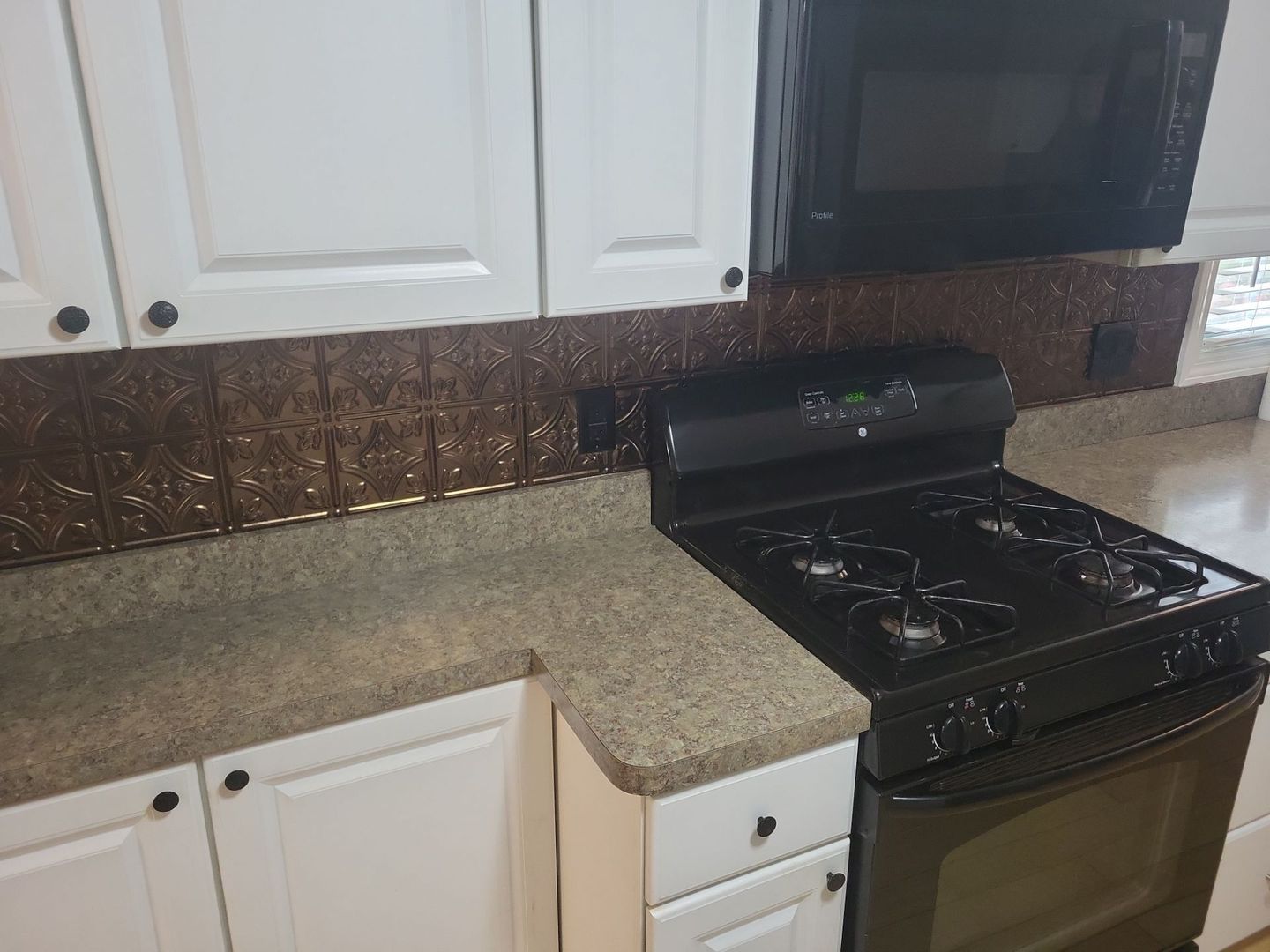 Brookline Apartment: 5 Dupaw Gould Road