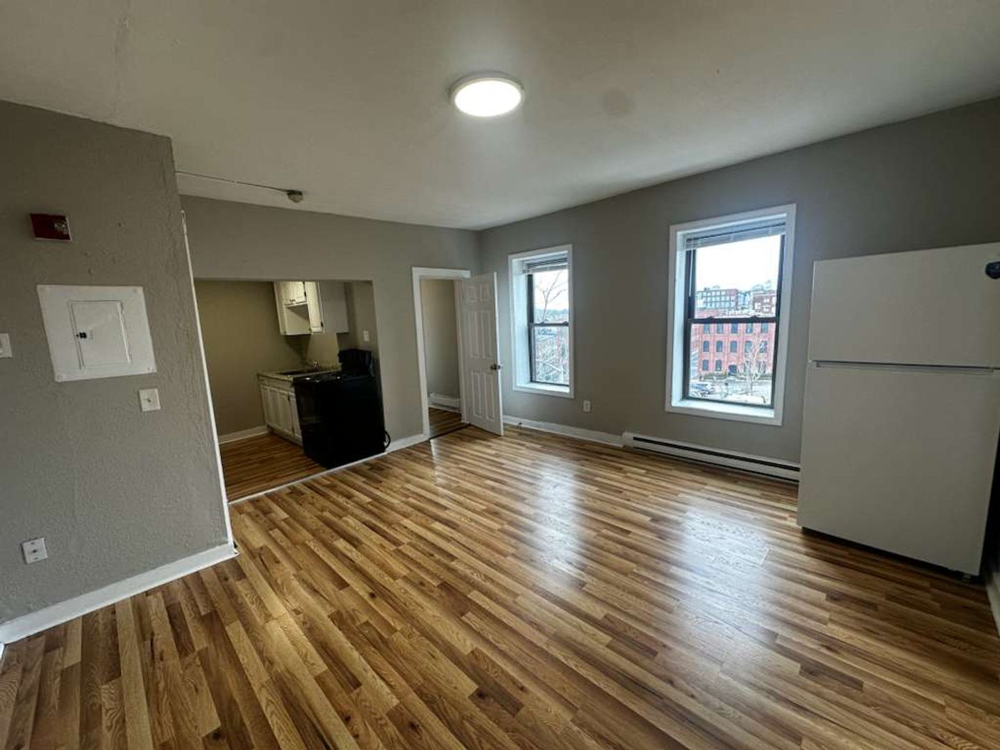 Worcester Apartment: 24 Charlton St