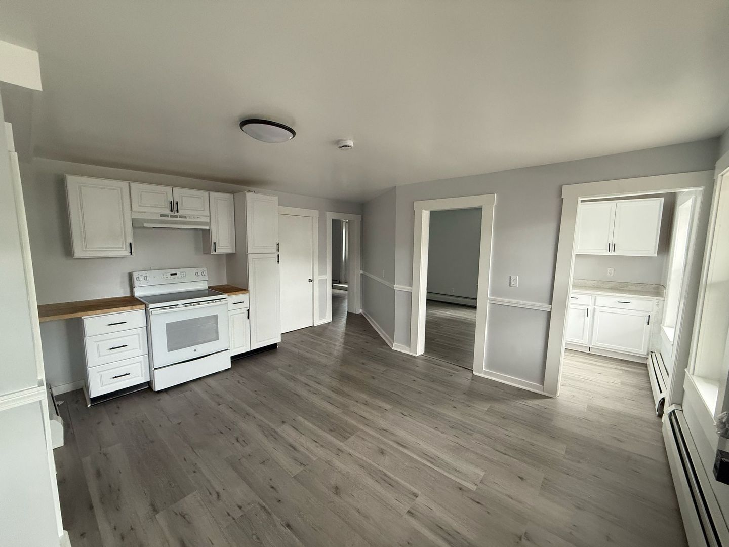 Southbridge Apartment: 32 Worcester Street