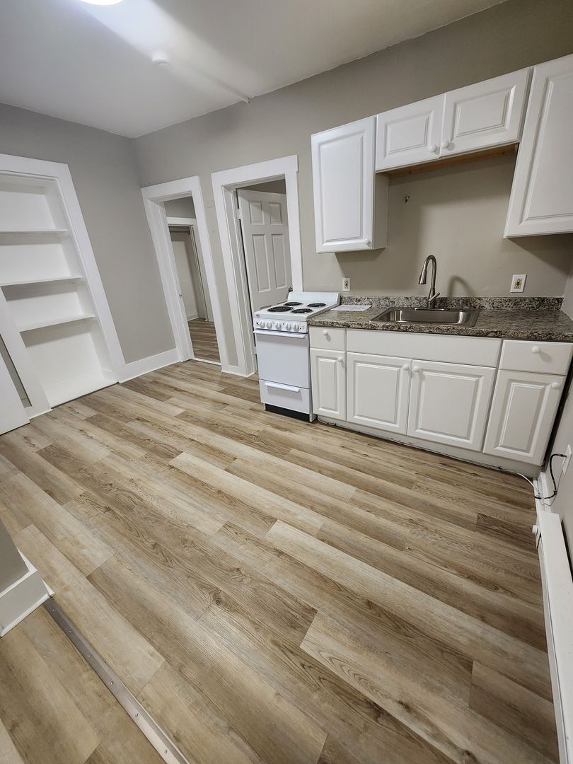 Worcester Apartment: 24 Charlton St