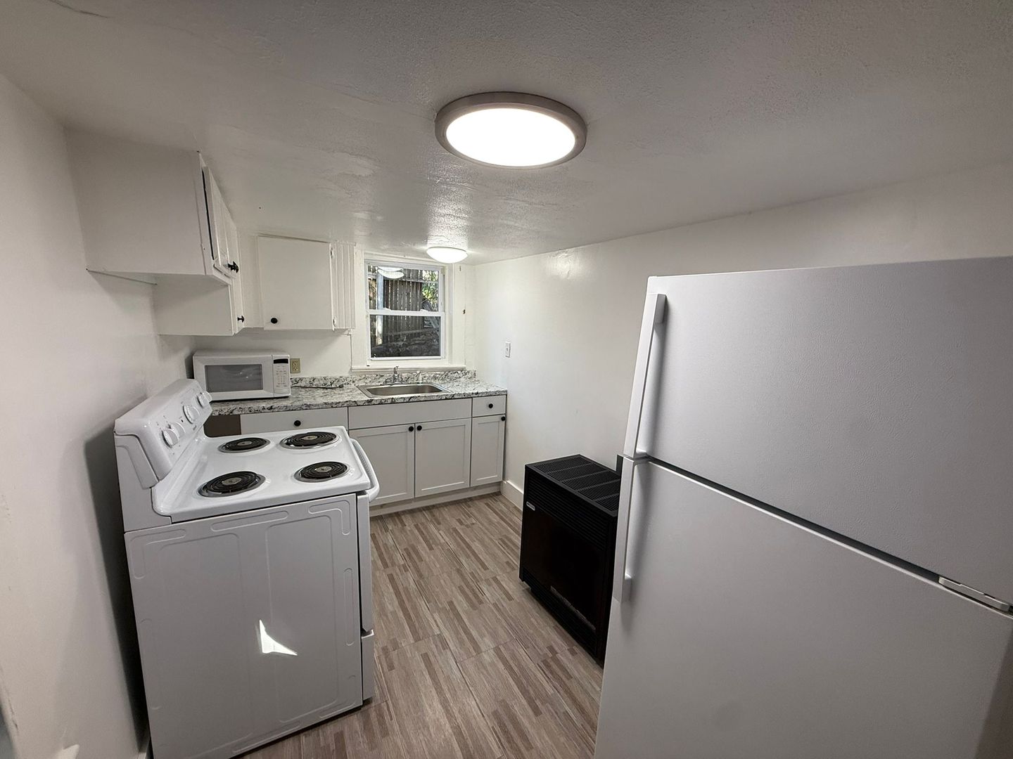 Southbridge Apartment: 165 Pleasant Street