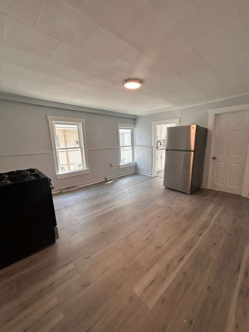 Spencer Apartment: 14-16 Maple St