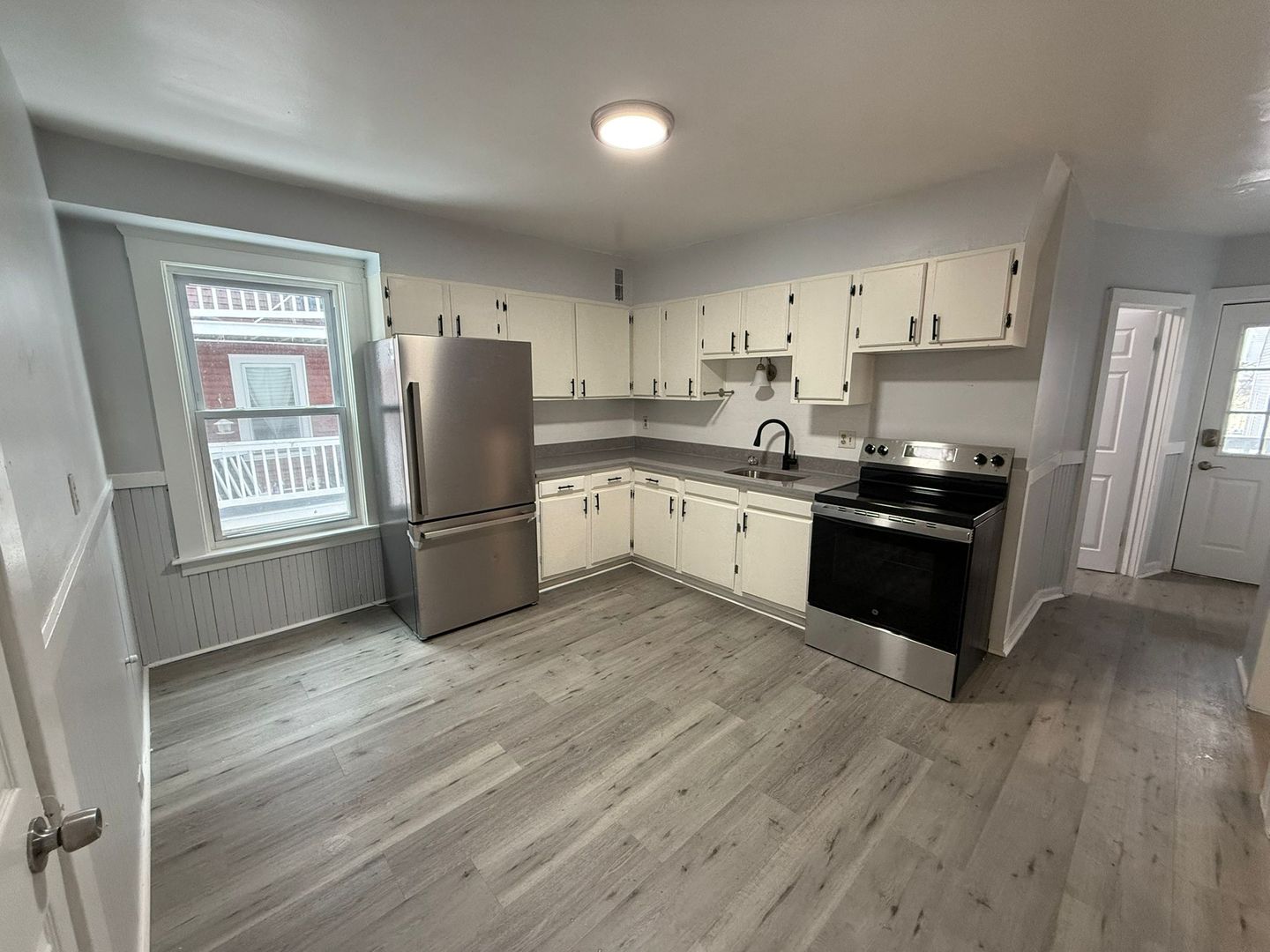 Southbridge Apartment: 82 Pine Street