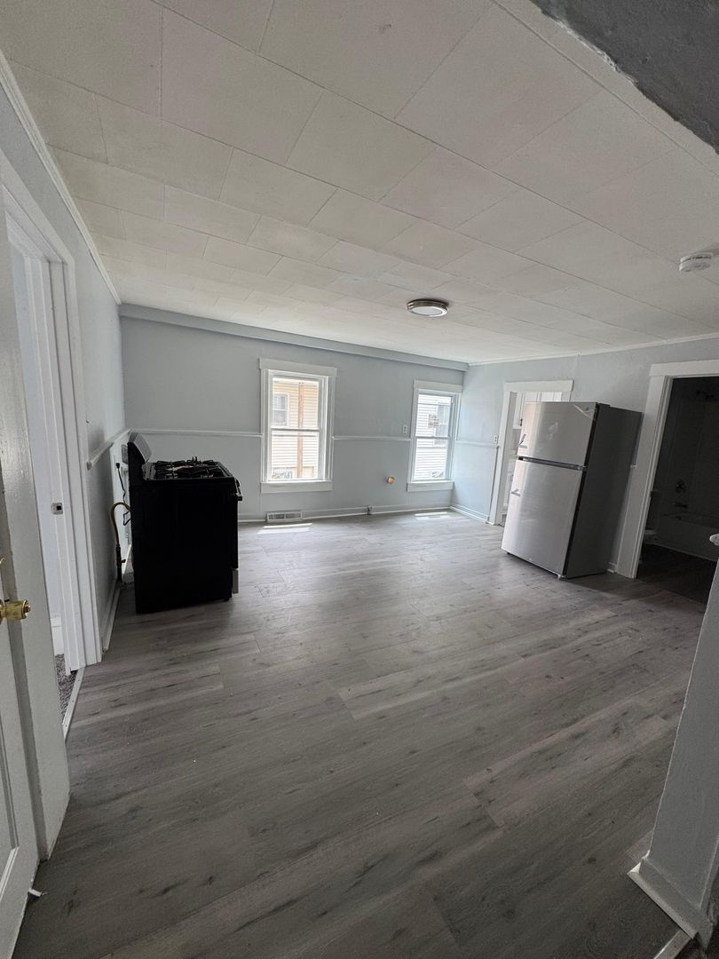 Spencer Apartment: 14-16 Maple St