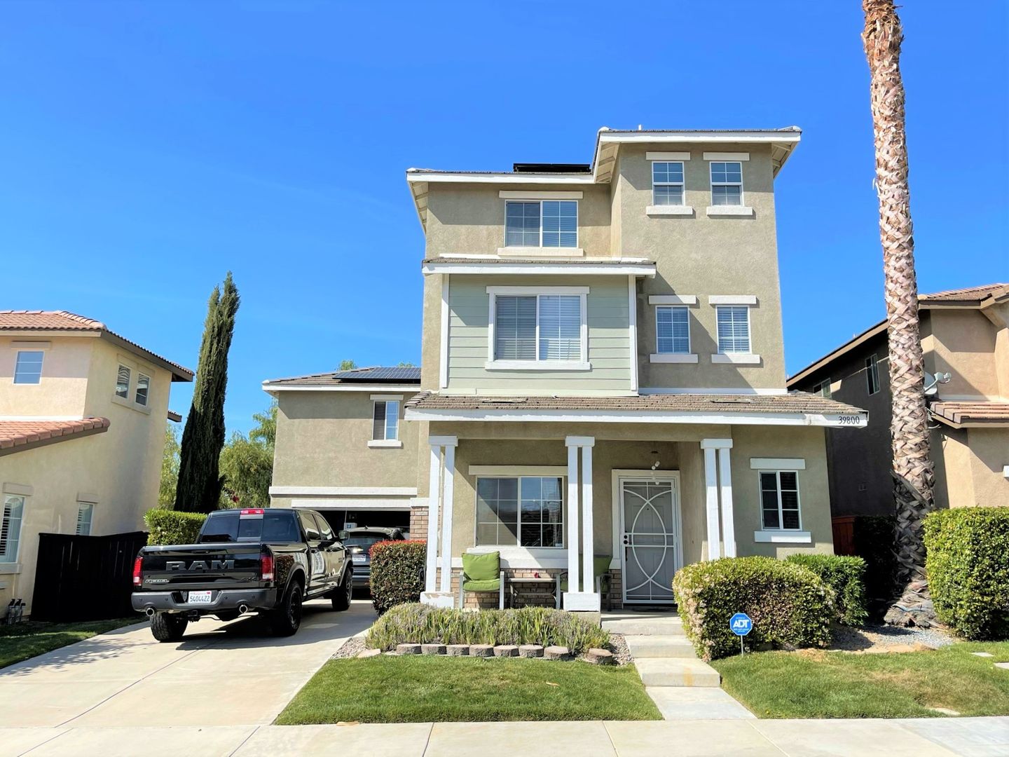 Murrieta House: 39800 Monarch Drive