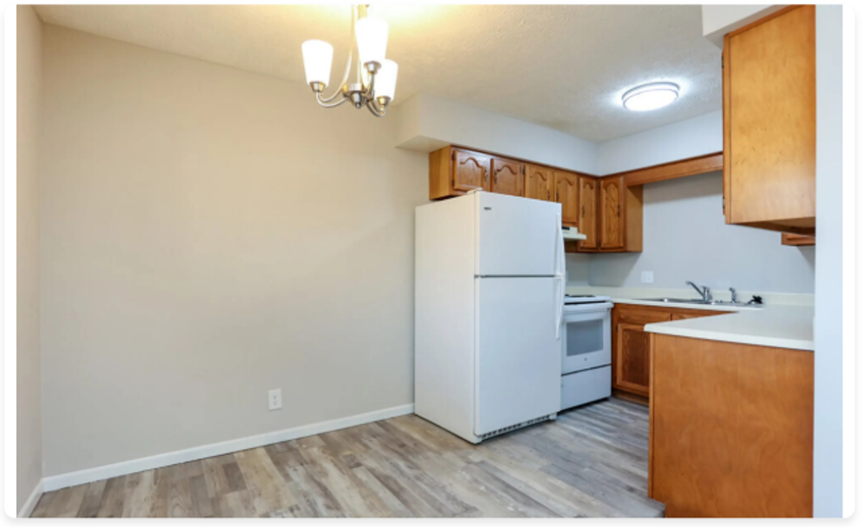 Huntington Apartment: 2956 Auburn Road