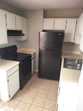 5313 Nevin Rd, Unit J – photo 1